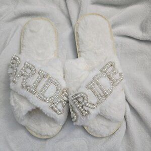 🤍 Bride Fuzzy Slippers – Pearl Embellished